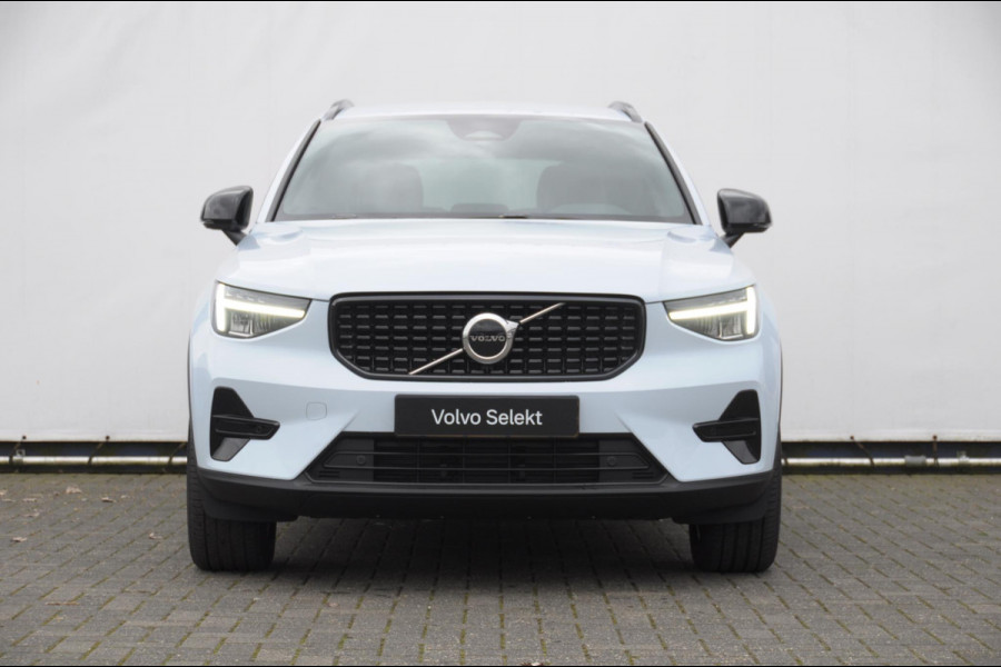 Volvo XC40 B4 211PK Automaat Plus Dark / Adaptive cruise control / Elektrische stoelen / Harman Kardon audio / Pilot assist / BLIS / Stoel en stuur verwarming / Elektrische achterklep / Parkeersensoren met camera / Google infotainment