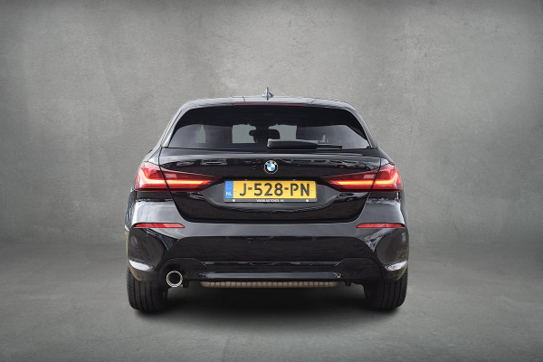 BMW 1-serie 118i Executive Edition | Pano | Apple CarPlay | LED | Virtual