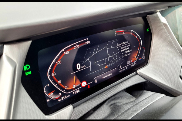 BMW 1-serie 118i High Exe, Mokka leer, Trekhaak (1e eig. BTW NAP)