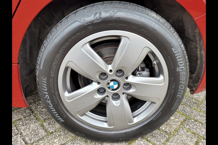 BMW 1-serie 118i High Exe, Mokka leer, Trekhaak (1e eig. BTW NAP)