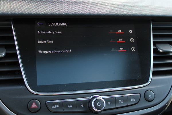 Opel Crossland 1.2 Turbo Ultimate | Trekhaak | Head-up | Panoramadak | Camera | Navigatie