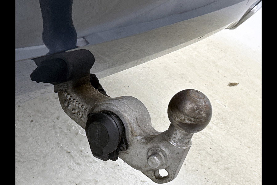 Volvo XC60 2.0 T6 Hybride AWD Inscription / Panoramadak / Trekhaak / Leder lux./Stuur-Stoelverw / Pdc+camera / Audio & Park Ass./ Lighting / Apk 06-2027