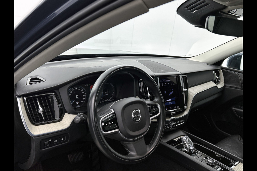 Volvo XC60 2.0 T6 Hybride AWD Inscription / Panoramadak / Trekhaak / Leder lux./Stuur-Stoelverw / Pdc+camera / Audio & Park Ass./ Lighting / Apk 06-2027