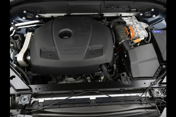 Volvo XC60 2.0 T6 Hybride AWD Inscription / Panoramadak / Trekhaak / Leder lux./Stuur-Stoelverw / Pdc+camera / Audio & Park Ass./ Lighting / Apk 06-2027