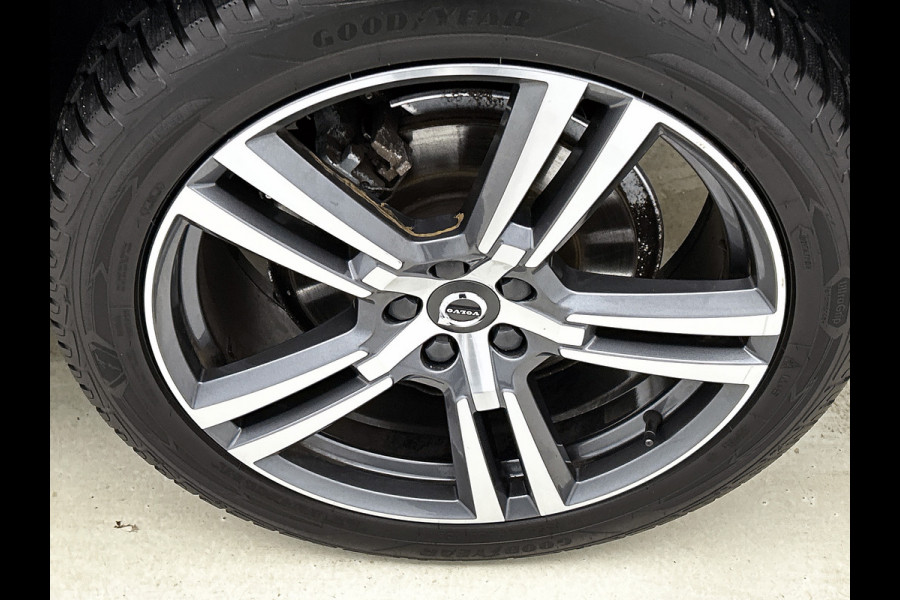 Volvo XC60 2.0 T6 Hybride AWD Inscription / Panoramadak / Trekhaak / Leder lux./Stuur-Stoelverw / Pdc+camera / Audio & Park Ass./ Lighting / Apk 06-2027