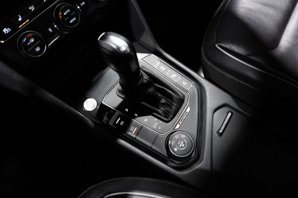 Volkswagen Tiguan 2.0 TSI 4Motion Highline R-Line DSG PANO PDC LED