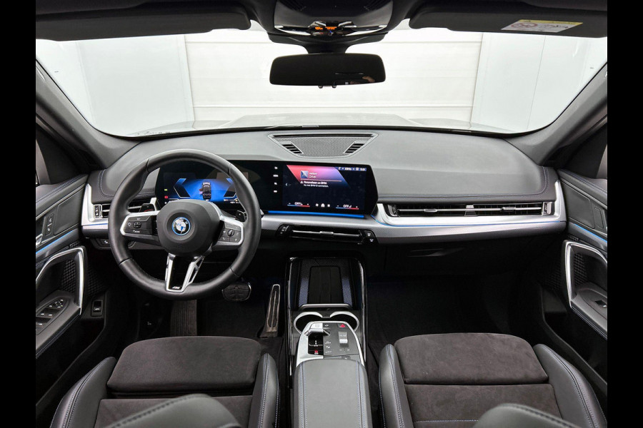 BMW X1 xDrive25e 245PK! PLUG-In M Sport BLACK-LINE