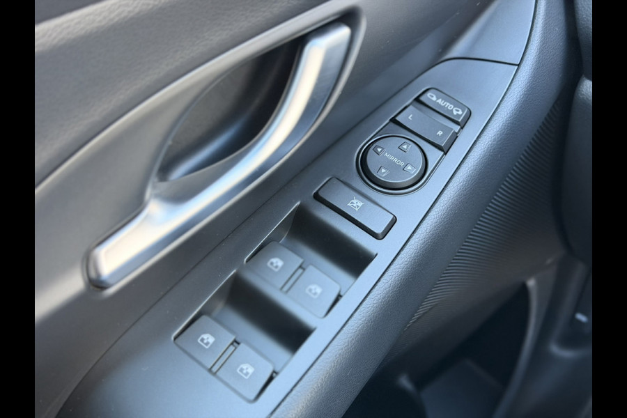 Hyundai i30 Fastback 1.4 T-GDI N-Line Pano 18'' CarPlay Keyless