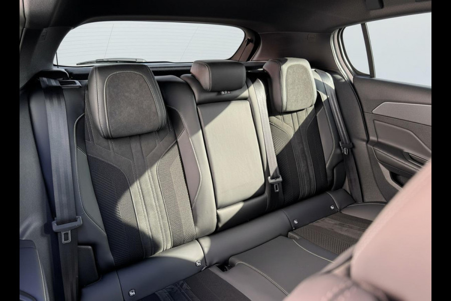 Peugeot 308 1.6 HYbrid 225 | Zwarte hemel | Adaptive cruise control | Prijs is rijklaar!