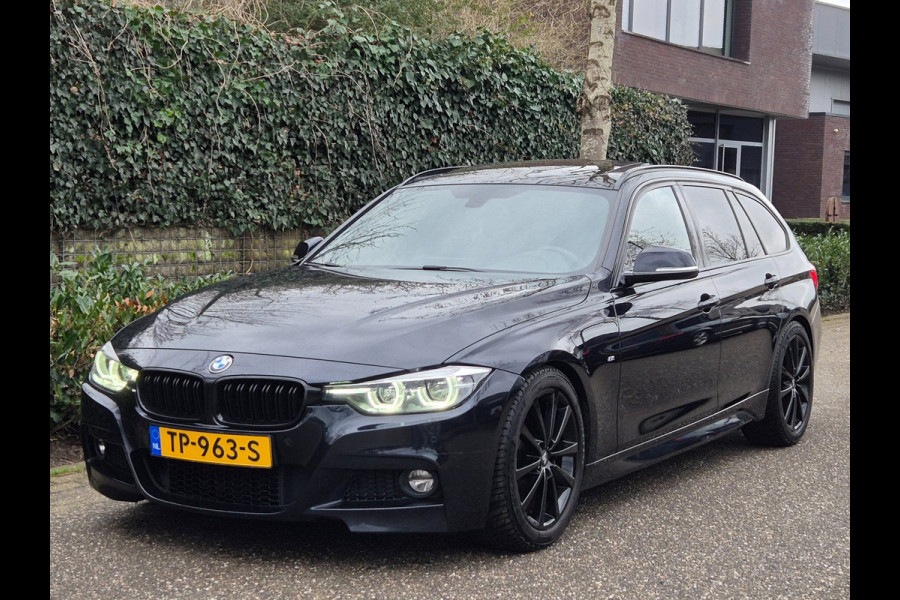 BMW 3 Serie Touring 330i M Sport Panoramadak High Executive Apple CarPlay Lm Velgen breedset Stuurverwarming M Aerodynamics
