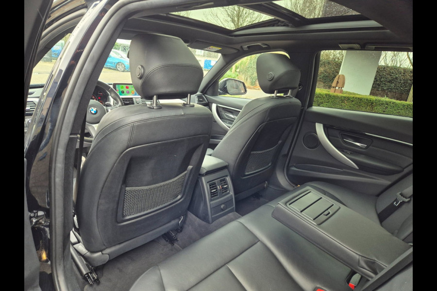 BMW 3 Serie Touring 330i M Sport Panoramadak High Executive Apple CarPlay Lm Velgen breedset Stuurverwarming M Aerodynamics