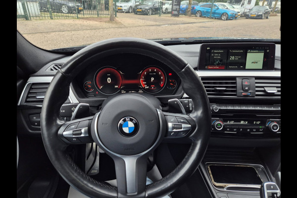 BMW 3 Serie Touring 330i M Sport Panoramadak High Executive Apple CarPlay Lm Velgen breedset Stuurverwarming M Aerodynamics