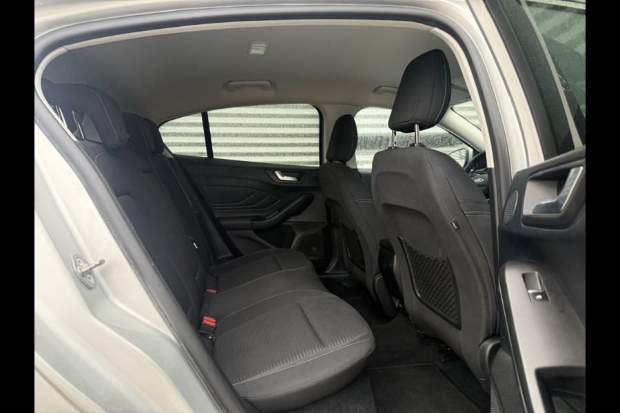 Ford Focus 1.0 EcoBoost Titanium 2e Eigenaar|Navi|Camera|B&O Sound System|PDC|Cruise|Stoelverwarming|Carplay|Dealer Onderhouden|N.A.P|APK tot 08-2026