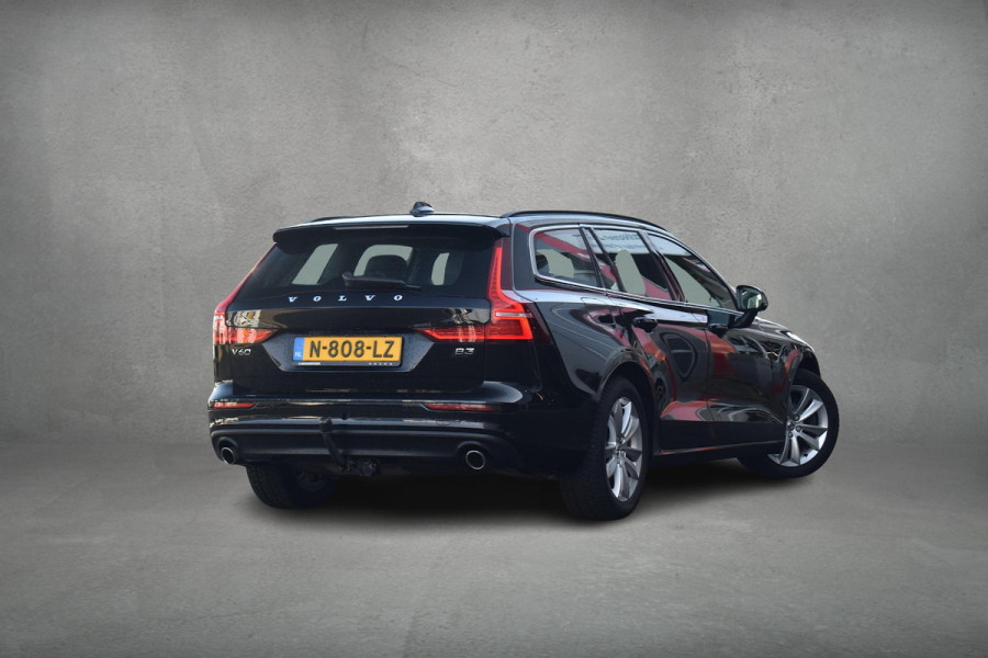 Volvo V60 2.0 B3 Momentum Business | Trekhaak | Apple CarPlay | ACC | Climate