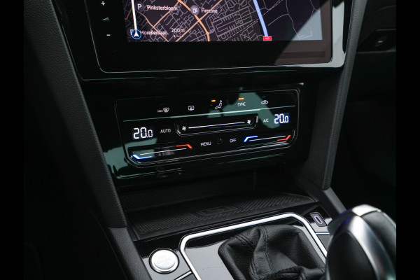 Volkswagen Passat 1.4 TSI GTE Business (Plug-In) (INCL-BTW) Aut. *FULL-LED | DIGI-COCKPIT | ADAPTIVE-CRUISE | NAVI-FULLMAP | KEYLESS | DAB+ | COMFORT-SEATS | SHIFTPADDLES | PRIVACY-GLASS | PDC | CAMERA | CARPLAY | 17''ALU*