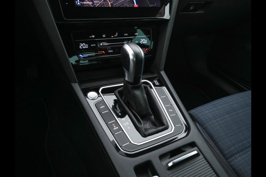 Volkswagen Passat 1.4 TSI GTE Business (Plug-In) (INCL-BTW) Aut. *FULL-LED | DIGI-COCKPIT | ADAPTIVE-CRUISE | NAVI-FULLMAP | KEYLESS | DAB+ | COMFORT-SEATS | SHIFTPADDLES | PRIVACY-GLASS | PDC | CAMERA | CARPLAY | 17''ALU*