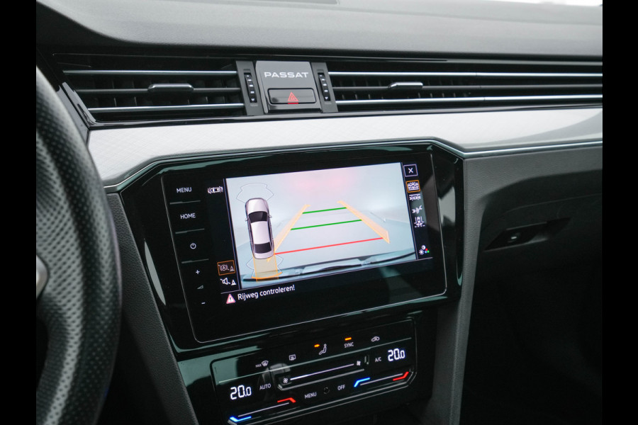 Volkswagen Passat 1.4 TSI GTE Business (Plug-In) (INCL-BTW) Aut. *FULL-LED | DIGI-COCKPIT | ADAPTIVE-CRUISE | NAVI-FULLMAP | KEYLESS | DAB+ | COMFORT-SEATS | SHIFTPADDLES | PRIVACY-GLASS | PDC | CAMERA | CARPLAY | 17''ALU*
