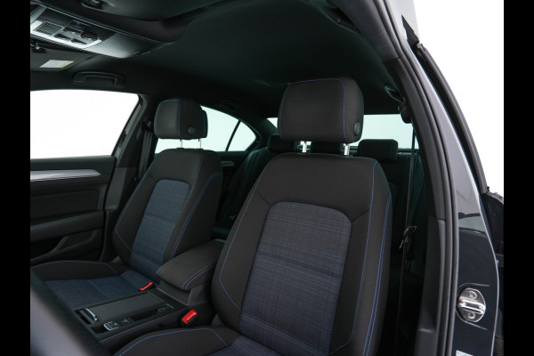 Volkswagen Passat 1.4 TSI GTE Business (Plug-In) (INCL-BTW) Aut. *FULL-LED | DIGI-COCKPIT | ADAPTIVE-CRUISE | NAVI-FULLMAP | KEYLESS | DAB+ | COMFORT-SEATS | SHIFTPADDLES | PRIVACY-GLASS | PDC | CAMERA | CARPLAY | 17''ALU*