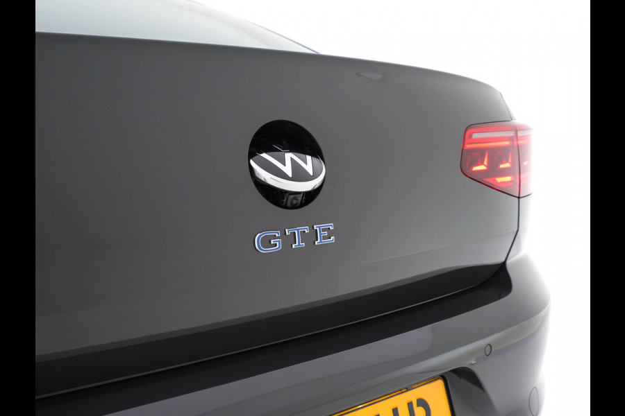 Volkswagen Passat 1.4 TSI GTE Business (Plug-In) (INCL-BTW) Aut. *FULL-LED | DIGI-COCKPIT | ADAPTIVE-CRUISE | NAVI-FULLMAP | KEYLESS | DAB+ | COMFORT-SEATS | SHIFTPADDLES | PRIVACY-GLASS | PDC | CAMERA | CARPLAY | 17''ALU*