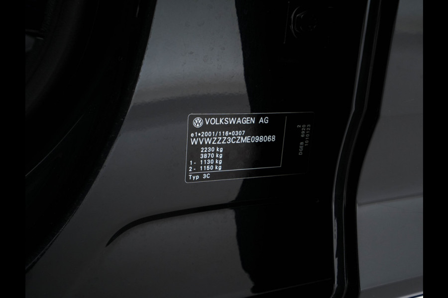 Volkswagen Passat 1.4 TSI GTE Business (Plug-In) (INCL-BTW) Aut. *FULL-LED | DIGI-COCKPIT | ADAPTIVE-CRUISE | NAVI-FULLMAP | KEYLESS | DAB+ | COMFORT-SEATS | SHIFTPADDLES | PRIVACY-GLASS | PDC | CAMERA | CARPLAY | 17''ALU*