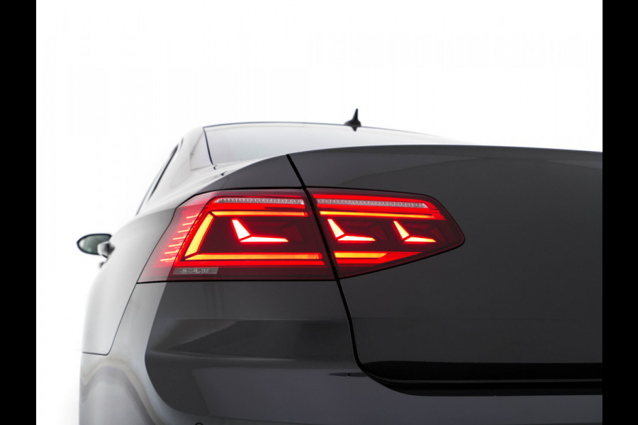 Volkswagen Passat 1.4 TSI GTE Business (Plug-In) (INCL-BTW) Aut. *FULL-LED | DIGI-COCKPIT | ADAPTIVE-CRUISE | NAVI-FULLMAP | KEYLESS | DAB+ | COMFORT-SEATS | SHIFTPADDLES | PRIVACY-GLASS | PDC | CAMERA | CARPLAY | 17''ALU*