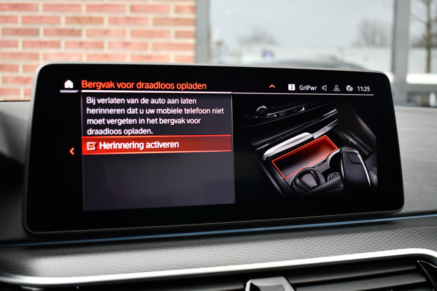 BMW 5 Serie 530e M-Sport Pano Trekh ACC HUD 360 Laser El-Klep