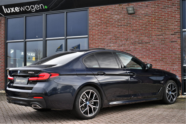 BMW 5 Serie 530e M-Sport Pano Trekh ACC HUD 360 Laser El-Klep