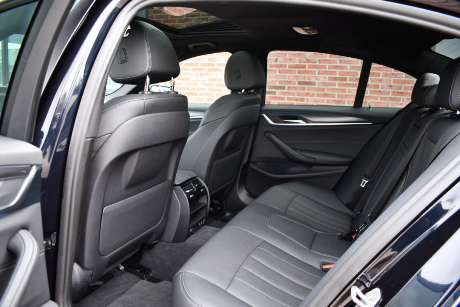 BMW 5 Serie 530e M-Sport Pano Trekh ACC HUD 360 Laser El-Klep