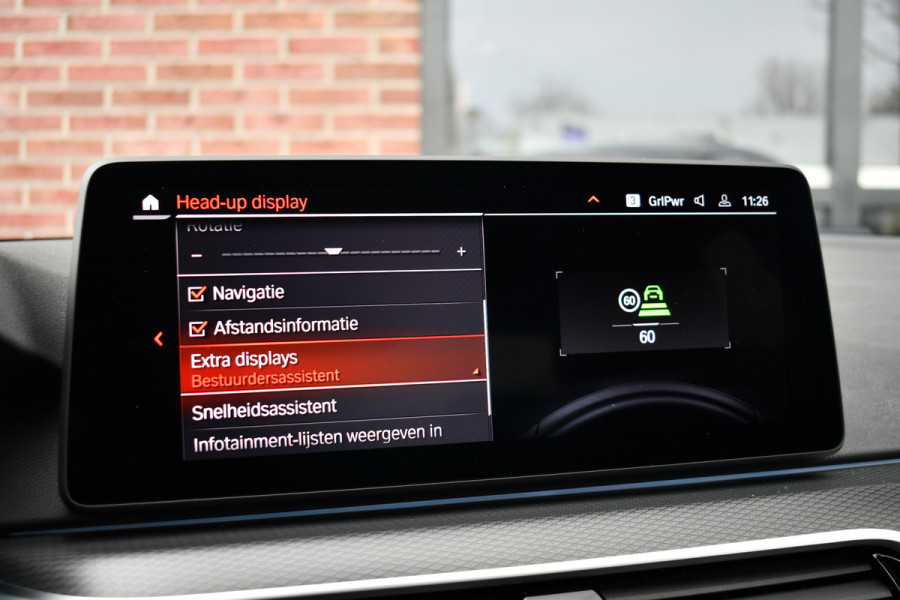 BMW 5 Serie 530e M-Sport Pano Trekh ACC HUD 360 Laser El-Klep