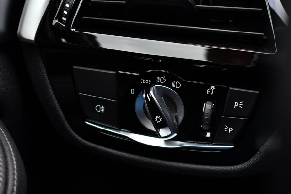 BMW 5 Serie 530e M-Sport Pano Trekh ACC HUD 360 Laser El-Klep