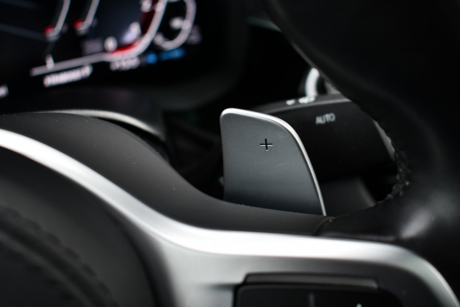 BMW 5 Serie 530e M-Sport Pano Trekh ACC HUD 360 Laser El-Klep