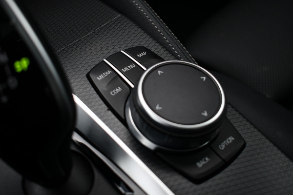 BMW 5 Serie 530e M-Sport Pano Trekh ACC HUD 360 Laser El-Klep