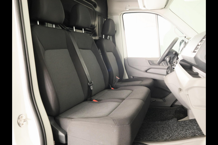 Volkswagen Crafter 35 2.0 TDI L3H3 Comfortline EURO VI 140 pk Automaat | Verlengde garantie | Navigatie | Trekhaak | Parkeersensoren | Achteruitrijcamera |