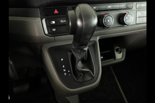 Volkswagen Crafter 35 2.0 TDI L3H3 Comfortline EURO VI 140 pk Automaat | Verlengde garantie | Navigatie | Trekhaak | Parkeersensoren | Achteruitrijcamera |