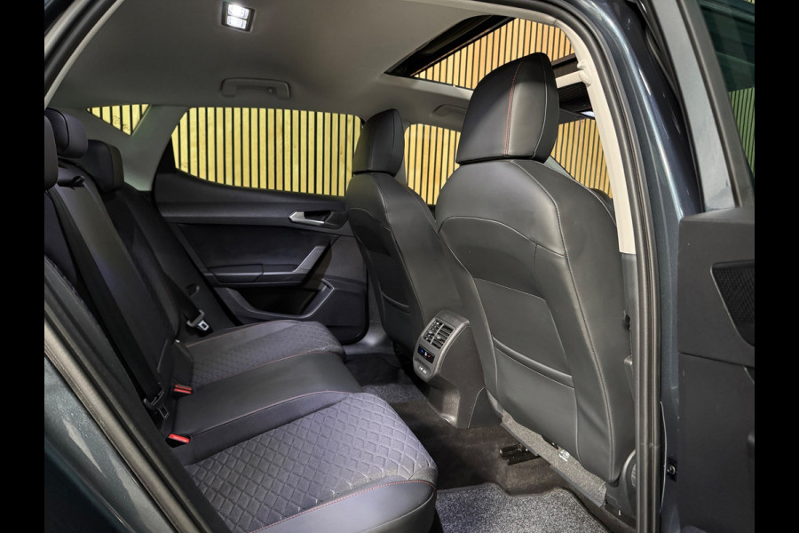 Seat Leon 1.4 TSI eHybrid PHEV FR PANO|AMBIENT|MATRIX KOPLAMPEN|STOEL + STUUR VERWARMING| 17 INCH LMV