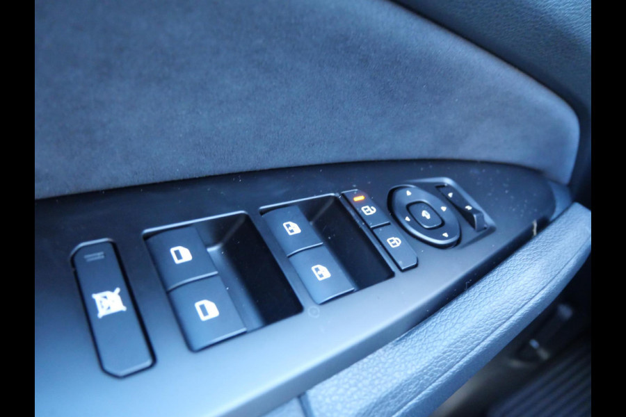 Kia Sportage 1.6 T-GDi Hybrid GT-Line | Schuifkanteldak | Stoel en stuurverwarming | PDC |