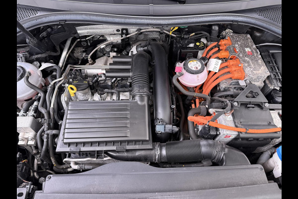 Volkswagen Tiguan 1.4 TSI eHybrid PHEV ELEK. ACHTERKLEP| STOEL MASSAGE| STOEL + STUURVERWARMING| PARKEERSENS. VOOR EN ACHTER| RIJKLAARPRIJS INCL. 12 MND BOVAG GARANTIE