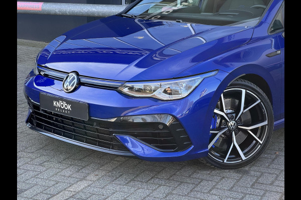 Volkswagen Golf 2.0 TSI R 4Motion / Adaptief Onderstel / Harman Kardon / 100% Historie / Panoramadak / LED / 19 Inch / Head-Up Display / Sportstoelen / Stoelverwarming / Stuurwiel Verwarmd / Dodehoek Detectie