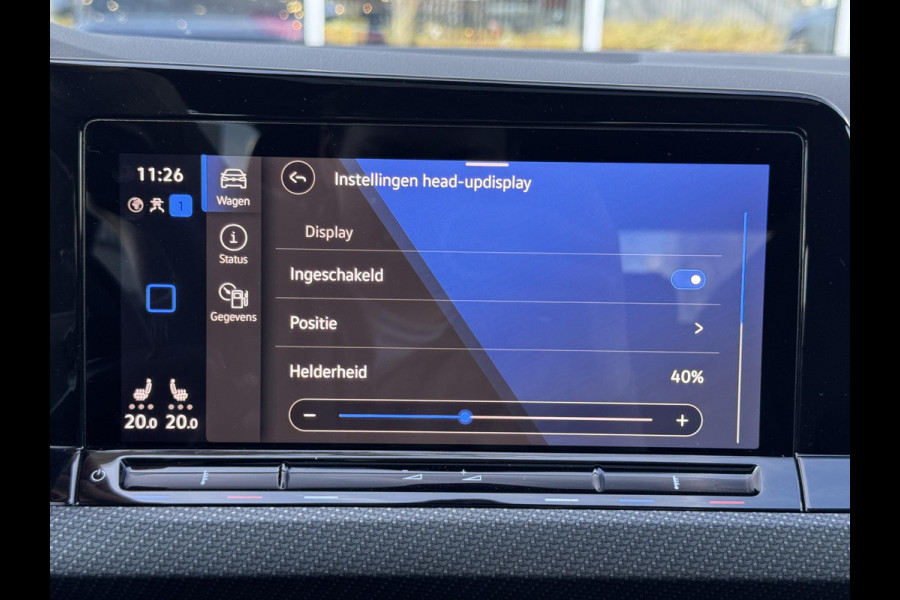 Volkswagen Golf 2.0 TSI R 4Motion / Adaptief Onderstel / Harman Kardon / 100% Historie / Panoramadak / LED / 19 Inch / Head-Up Display / Sportstoelen / Stoelverwarming / Stuurwiel Verwarmd / Dodehoek Detectie