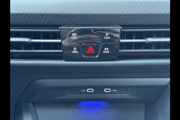 Volkswagen Golf 2.0 TSI R 4Motion / Adaptief Onderstel / Harman Kardon / 100% Historie / Panoramadak / LED / 19 Inch / Head-Up Display / Sportstoelen / Stoelverwarming / Stuurwiel Verwarmd / Dodehoek Detectie