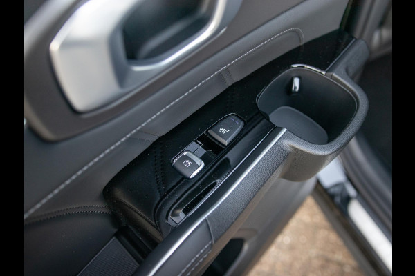 Kia Sorento 1.6 T-GDi Plug-in Hybrid 4WD ExecutiveLine 7p. l 360 camera l Nappa leder l Head up display l Stoelverwarming en Ventilatie l Bose Premium soundsystem l