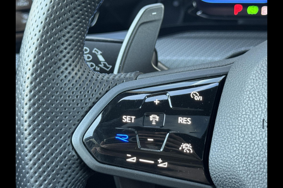 Volkswagen Golf 2.0 TSI R 4Motion / Adaptief Onderstel / Harman Kardon / 100% Historie / Panoramadak / LED / 19 Inch / Head-Up Display / Sportstoelen / Stoelverwarming / Stuurwiel Verwarmd / Dodehoek Detectie