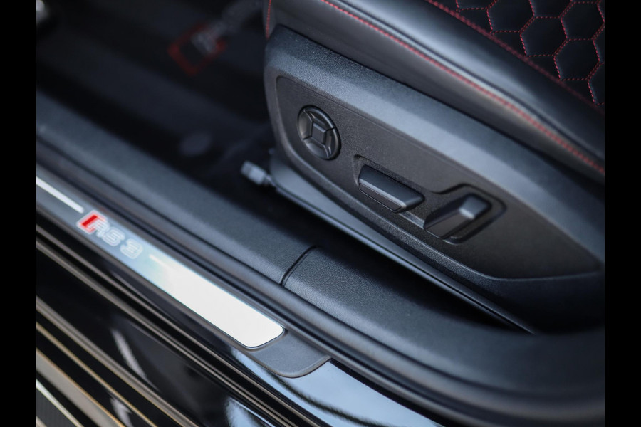 Audi RS 3 Limousine 2.5 TFSI A3 quattro | CT Carbon | RS-Dynamic | Matrix | Keyless | B&O | Leder | Camera