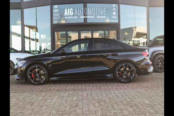 Audi RS 3 Limousine 2.5 TFSI A3 quattro | CT Carbon | RS-Dynamic | Matrix | Keyless | B&O | Leder | Camera