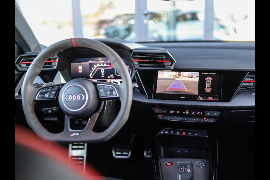 Audi RS 3 Limousine 2.5 TFSI A3 quattro | CT Carbon | RS-Dynamic | Matrix | Keyless | B&O | Leder | Camera