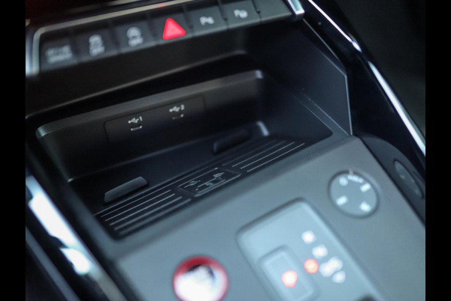 Audi RS 3 Limousine 2.5 TFSI A3 quattro | CT Carbon | RS-Dynamic | Matrix | Keyless | B&O | Leder | Camera