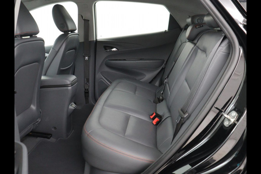 Opel Ampera-E Innovation 60 kWh | Leder | Stoelverwarming | Camera | Park Assist | Stuurverwarming | Bi-Xenon | Keyless | Carplay | Navigatie | Cruise control