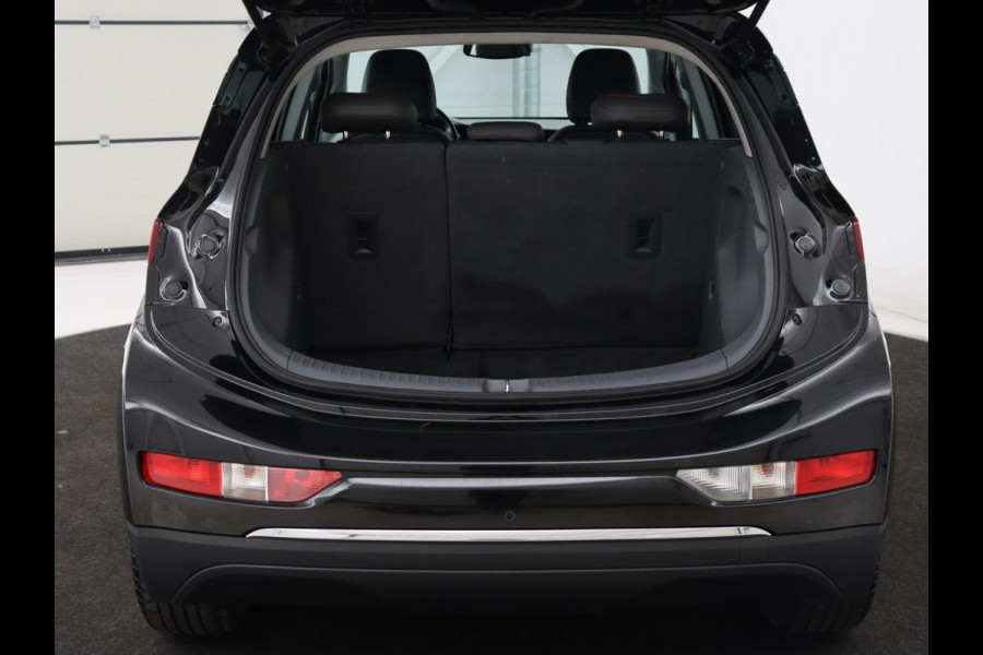 Opel Ampera-E Innovation 60 kWh | Leder | Stoelverwarming | Camera | Park Assist | Stuurverwarming | Bi-Xenon | Keyless | Carplay | Navigatie | Cruise control