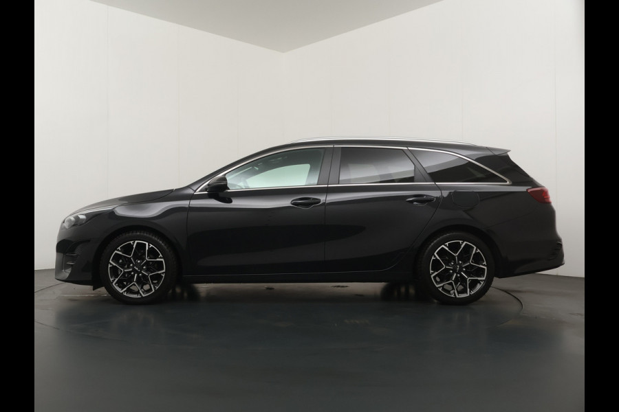 Kia Ceed Sportswagon Automaat 1.5 T-GDi GT-Line Automaat - Automatische achterklep - Schuif/Kantel dak - Apple Carplay/Android Auto - Adaptive cruise control - Keyless entry - Fabrieksgarantie t/m 30-06-2030