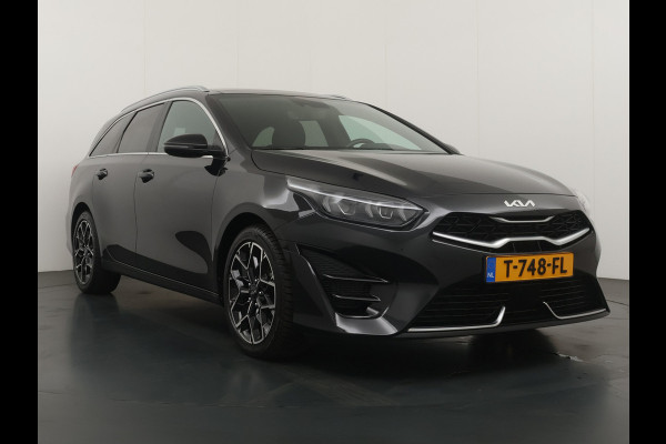 Kia Ceed Sportswagon Automaat 1.5 T-GDi GT-Line Automaat - Automatische achterklep - Schuif/Kantel dak - Apple Carplay/Android Auto - Adaptive cruise control - Keyless entry - Fabrieksgarantie t/m 30-06-2030